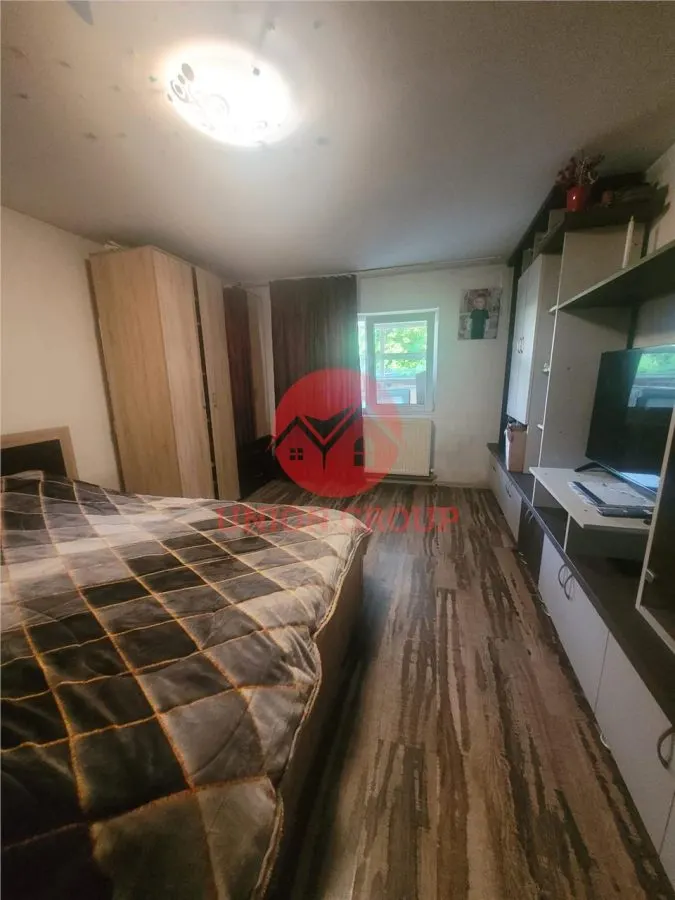 Casa de Vanzare Lazu, Mobilata, Utilata, Stare Buna, Teren Proprietate, 600 mp - foto 1