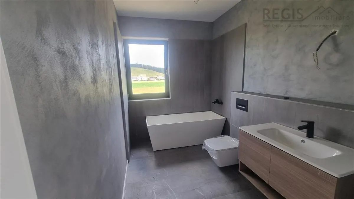Vila moderna de 5 camere zona Sanpetru Brasov - foto 13