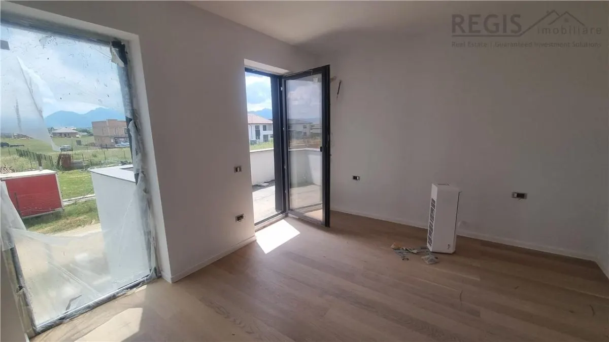 Vila moderna de 5 camere zona Sanpetru Brasov - foto 8