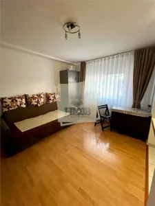 Apartament 3 camere 76mp cu balcon inchis zona Mihai Viteazul - foto 4