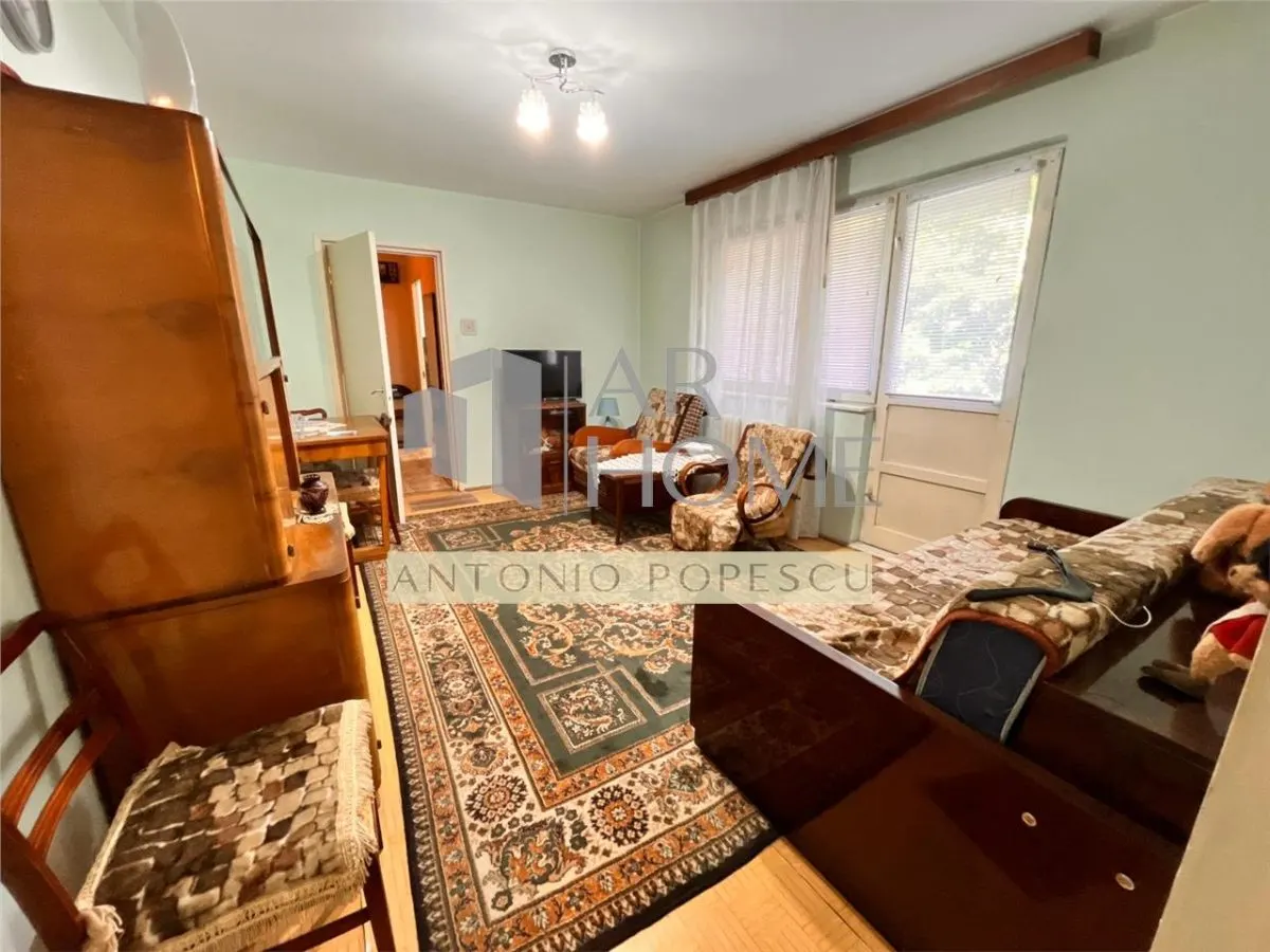 Apartament 3 camere, bloc de beton, Ploiesti, Parcul Aurora, Vest. - foto 1