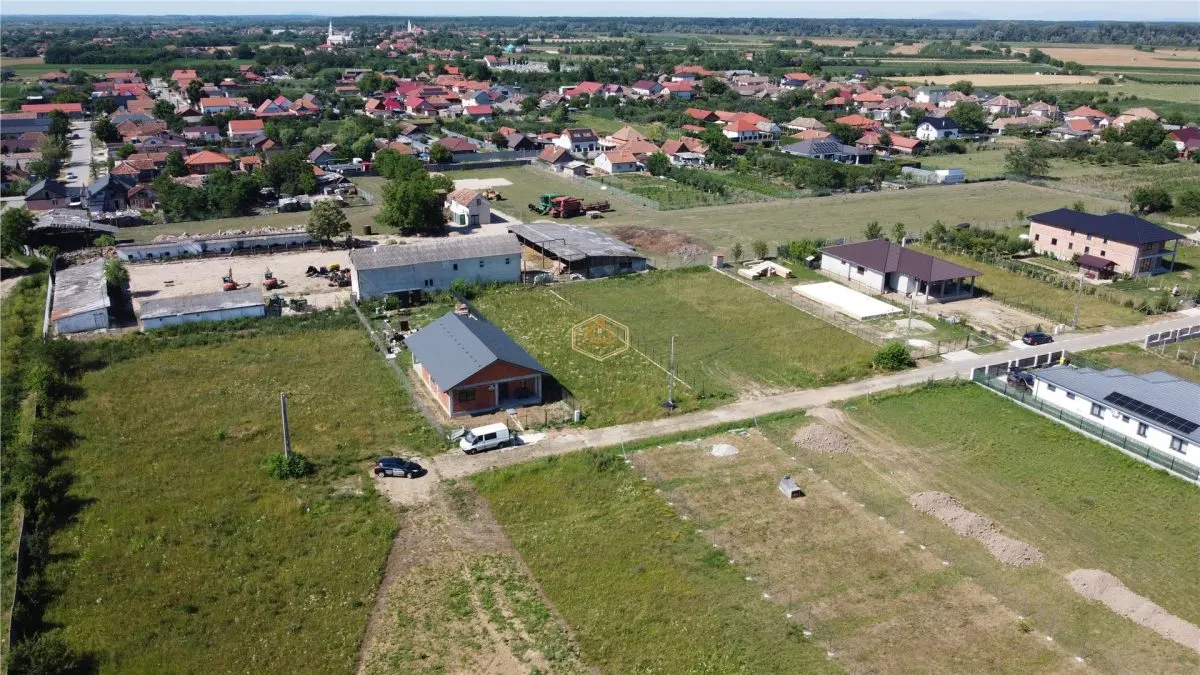Loc de casa - 741 mÂ² | Vetis - zona rezidentiala noua - foto 8