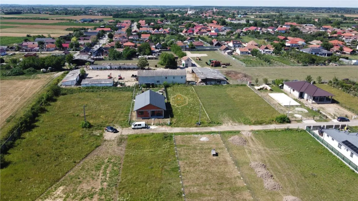 Loc de casa - 741 mÂ² | Vetis - zona rezidentiala noua - foto 9