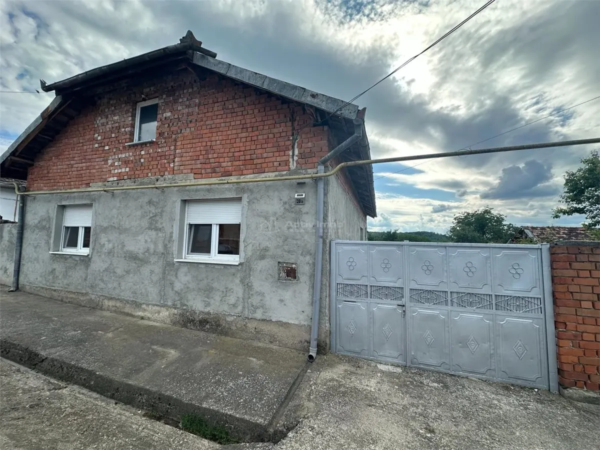 CASA SOLIDA CU TEREN SI CURTE,  BOCSA VASIOVA. COMISION ZERO - foto 15