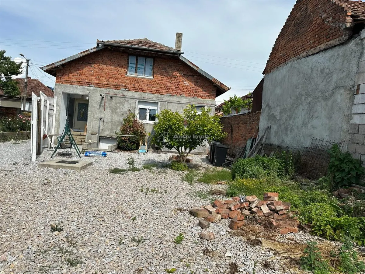 CASA SOLIDA CU TEREN SI CURTE,  BOCSA VASIOVA. COMISION ZERO - foto 18