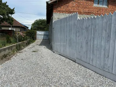 CASA SOLIDA CU TEREN SI CURTE,  BOCSA VASIOVA. COMISION ZERO - foto 29
