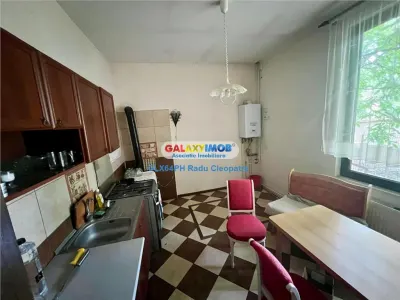 Vanzare casa 4 camere, Ploiesti, zona Bobalna - foto 4