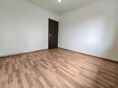 Apartament 2 camere, Mircea cel Batran, etaj 2, centrala proprie, fara risc seismic - foto 2