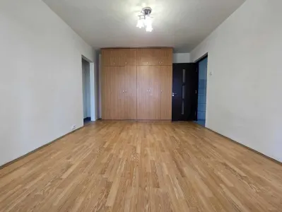 Apartament 2 camere, Mircea cel Batran, etaj 2, centrala proprie, fara risc seismic - foto 3