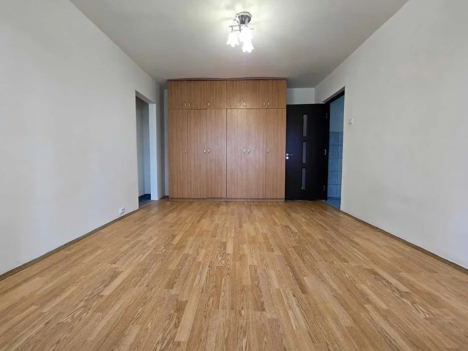 Apartament 2 camere, Mircea cel Batran, etaj 2, centrala proprie, fara risc seismic - foto 3