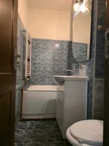Apartament 2 camere, Mircea cel Batran, etaj 2, centrala proprie, fara risc seismic - foto 6