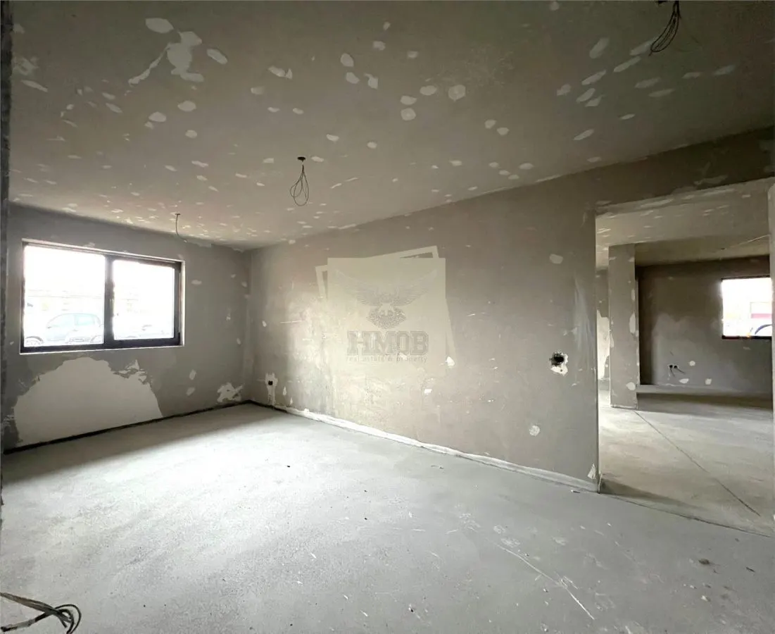 Spatiu comercial intabulat cu vitrina 60 mpu cu 2 camere in zona Rahovei - foto 1