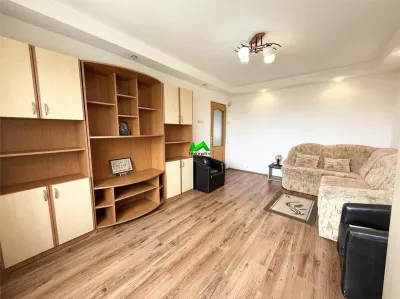 Apartament de vanzare 2 camere pivnita Sibiu Vasile Aaron - foto 3