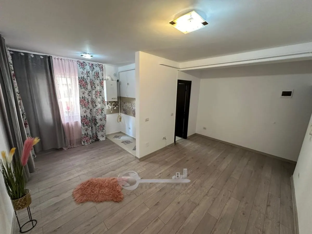 Ap 1 cam , 30 mp + balcon, loc parcare - 300EUR/lună, Ionel Teodorean - foto 1
