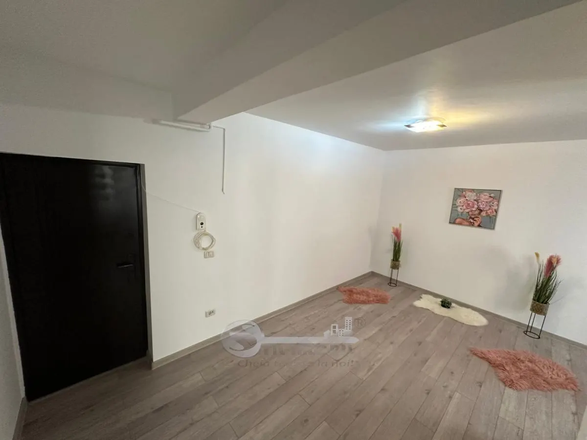 Ap 1 cam , 30 mp + balcon, loc parcare - 300EUR/lună, Ionel Teodorean - foto 5