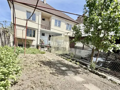 Apartament la casa cu 4 camere  182 mp curte 150mp Piata Cibin - foto 11