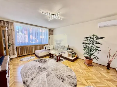 Apartament la casa cu 4 camere  182 mp curte 150mp Piata Cibin - foto 9