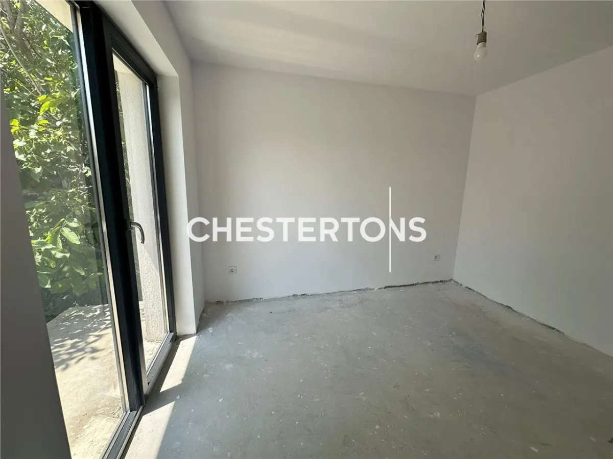 Vila moderna, 4 camere + curte ,zona linistita, oportunitate unica - foto 8
