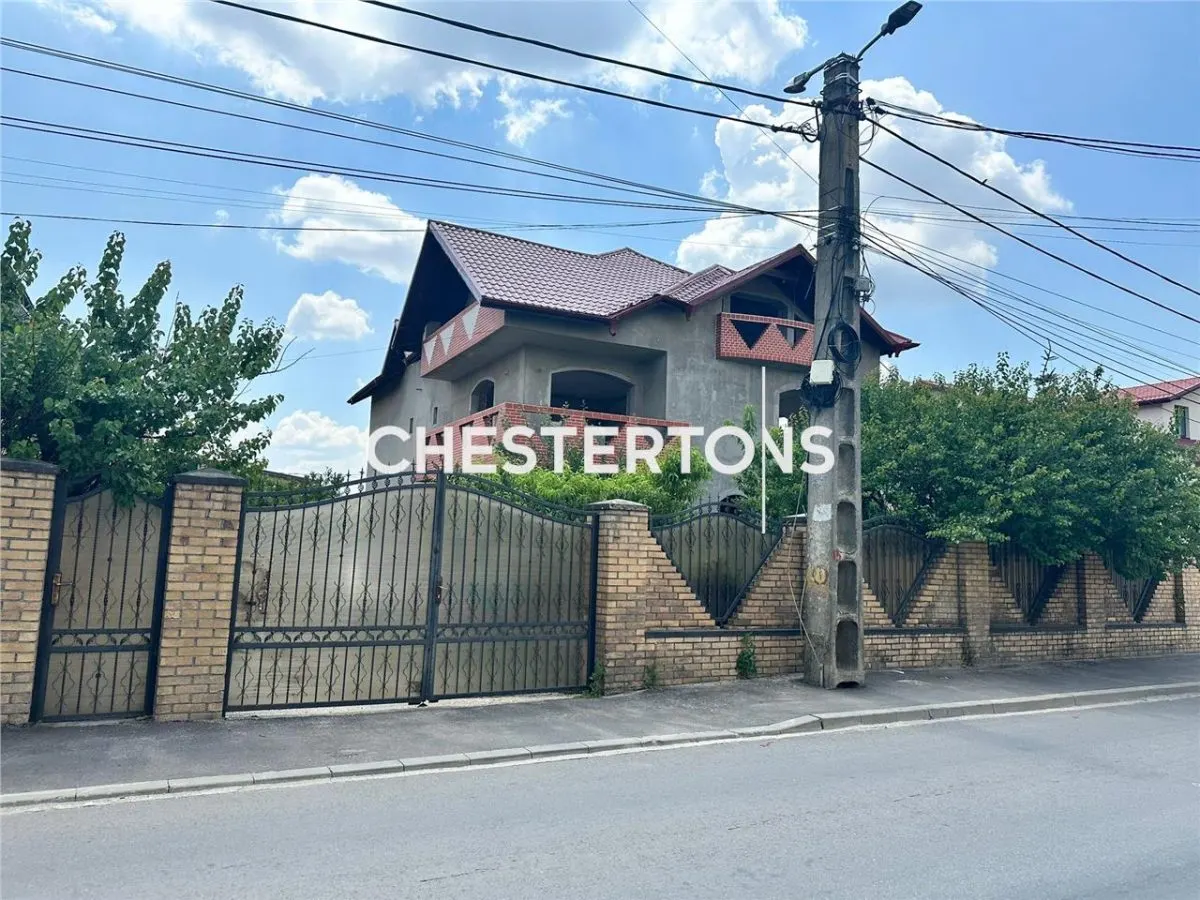 Vila Exclusivista , 9 camere + 1200mp teren , toate utilitatile, in apropiere de metrou  Raul Doamnei - foto 1