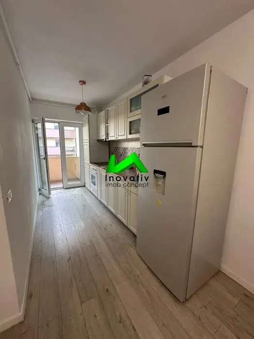 Apartament de inchiriat 3 camere Sibiu Calea Surii Mici - foto 1