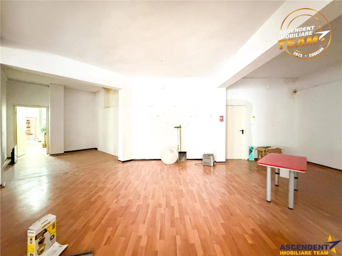 Spatiu comercial versatil, fostul Sicmob Sfantu Gheorghe: acces facil & vizibilitate ridicata - foto 17