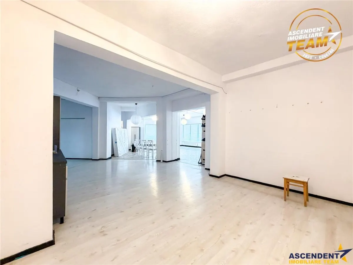 Spatiu comercial versatil, fostul Sicmob Sfantu Gheorghe: acces facil & vizibilitate ridicata - foto 10