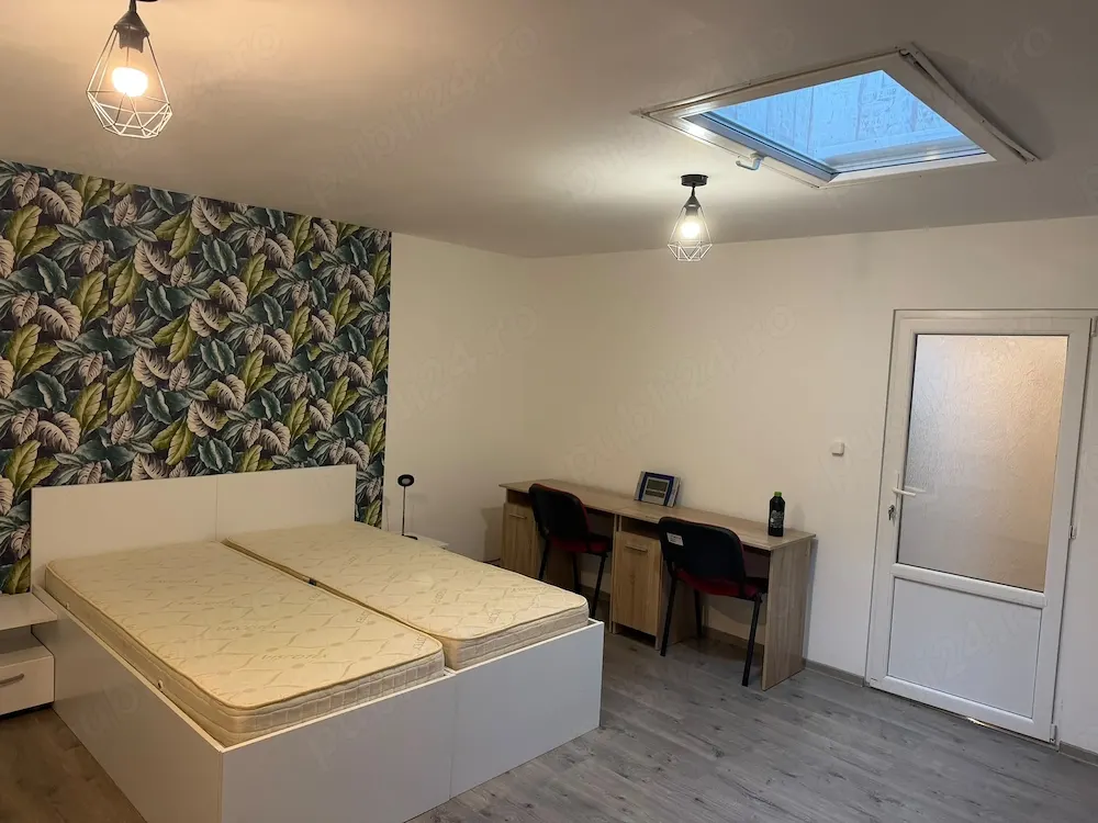 Garsoniera  renovata, loc parcare, Centru Istoric, Brasov - foto 1