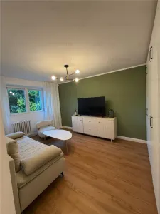 Vânzare apartament 2 camere | Piata Romana | bl 1975 | fara risc/ urgenta risc seismic | etaj 3/10 | renovat | mobilat si utilat nou | - Bucuresti