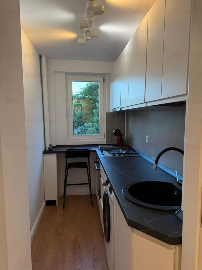 Vânzare apartament 2 camere | Piata Romana | bl 1975 | fara risc/ urgenta risc seismic | etaj 3/10 | renovat | mobilat si utilat nou | - foto 9