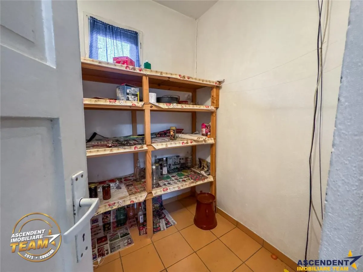 Proprietate pe 1.800 mp teren, avantaje alese, in vecinatatea orasului Targu Secuiesc. - foto 16
