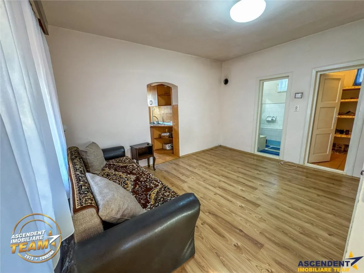 Proprietate pe 1.800 mp teren, avantaje alese, in vecinatatea orasului Targu Secuiesc. - foto 4