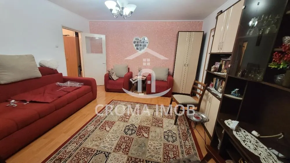 VANZARE APARTAMENT SPATIOS 2 CAMERE  ETAJ 1 MALU ROSU - foto 13