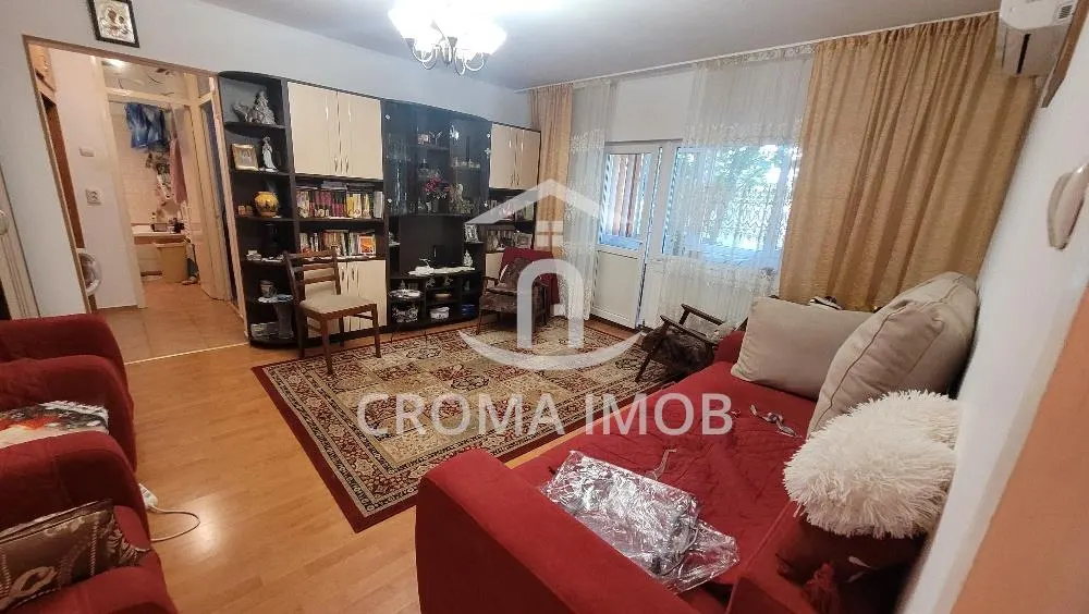 VANZARE APARTAMENT SPATIOS 2 CAMERE  ETAJ 1 MALU ROSU - foto 14
