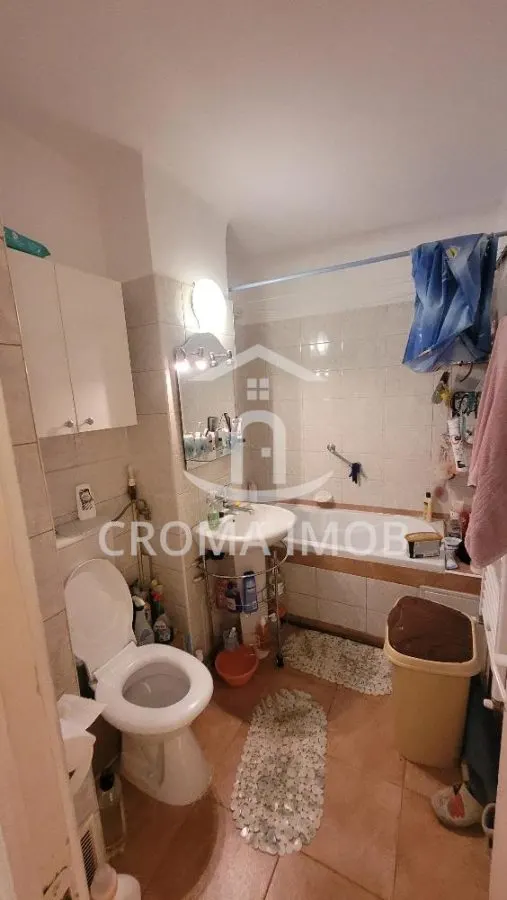 VANZARE APARTAMENT SPATIOS 2 CAMERE  ETAJ 1 MALU ROSU - foto 10