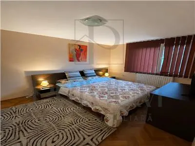 Piata 700 - 2 Camere - Etaj 2 - Decomandat - Centrala Proprie - foto 3