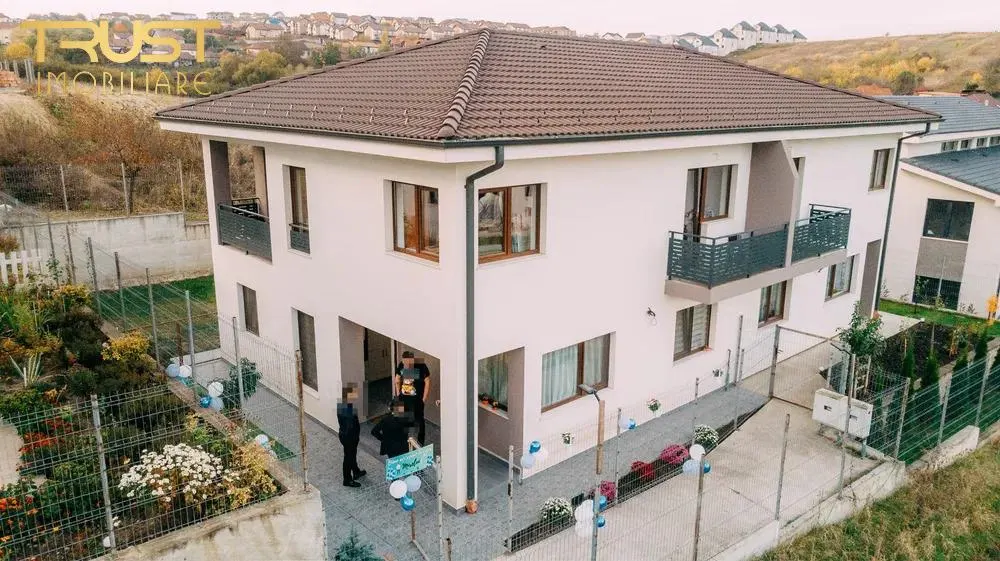 Casa 5 camere l 102 MP l P+1 l 200 MP Teren - foto 10