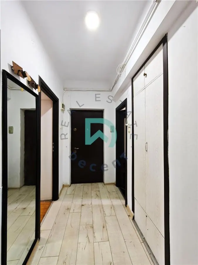 Închiriez 2 camere, Brasovul vechi - foto 7