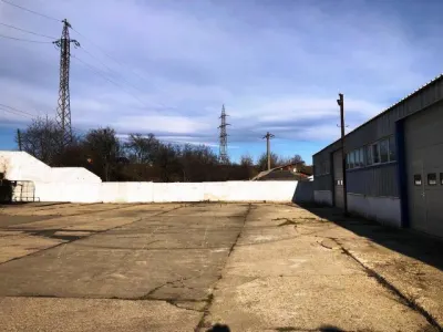 Hala de 440 mp si rampa betonata de 1340 mp in Blejoi. - foto 22