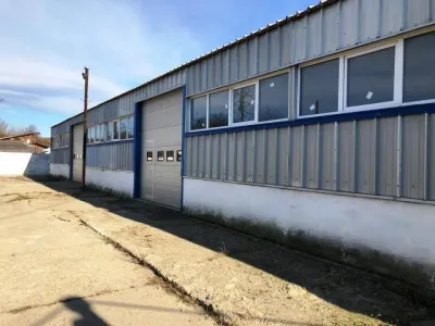 Hala de 440 mp si rampa betonata de 1340 mp in Blejoi. - foto 23