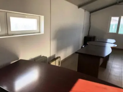 Hala de 440 mp si rampa betonata de 1340 mp in Blejoi. - foto 6