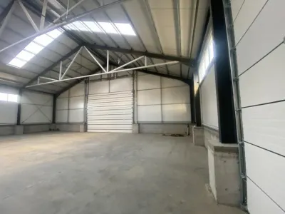 Hala 590 mp si platforma 3500 mp in Ploiestiori. - foto 7