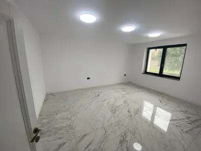 Cladire de biouri/ clinica  cu o suprafata de 800 mp D+P+1E+M . - foto 18