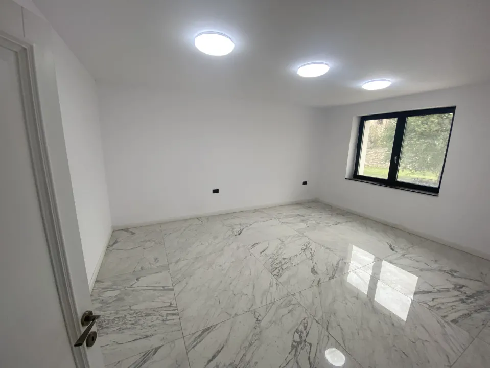 Cladire de biouri/ clinica  cu o suprafata de 800 mp D+P+1E+M . - foto 18