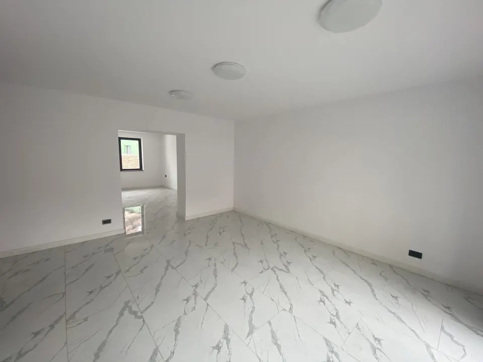 Cladire de biouri/ clinica  cu o suprafata de 800 mp D+P+1E+M . - foto 3