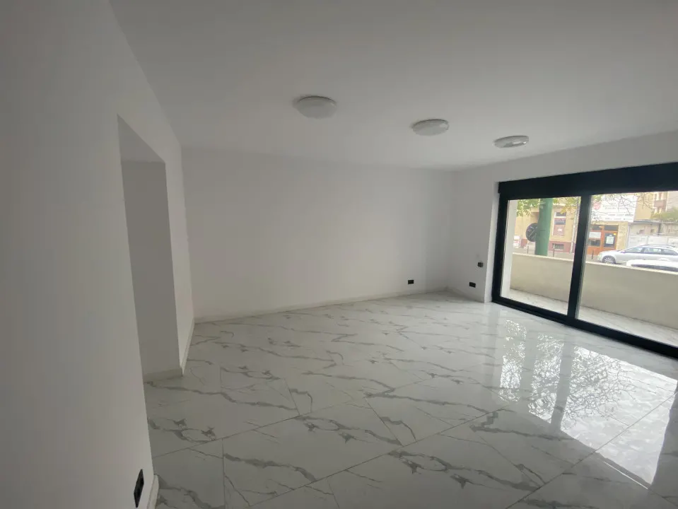 Cladire de biouri/ clinica  cu o suprafata de 800 mp D+P+1E+M . - foto 4