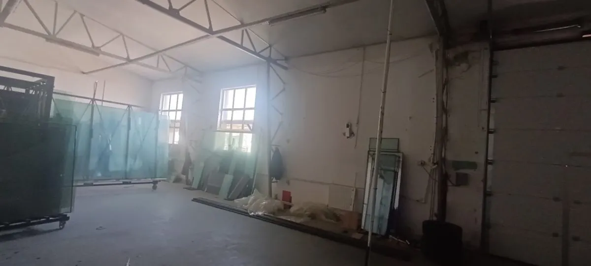 Hala de productie/ depozitare in suprafata de 340 mp in Ploiesti, zona Xenia. - foto 13