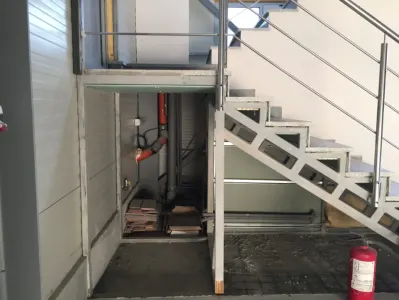 Spatiu birouri si depozit in Ploiesti, zona Xenia. - foto 26