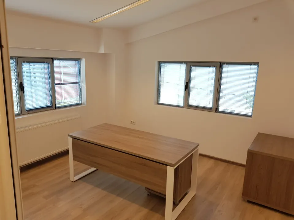 Spatiu birouri si depozit in Ploiesti, zona Xenia. - foto 5
