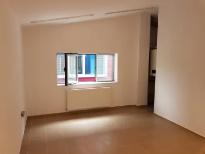 Spatiu birouri si depozit in Ploiesti, zona Xenia. - foto 9