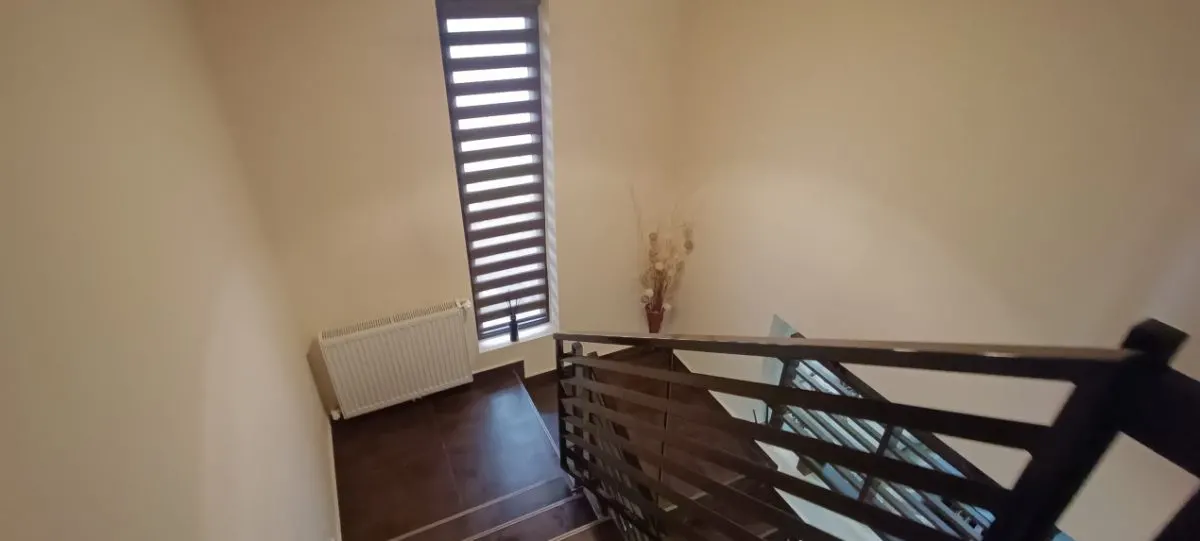 Vila supeba 4 camere in Blejoi, 733 mp teren - foto 11